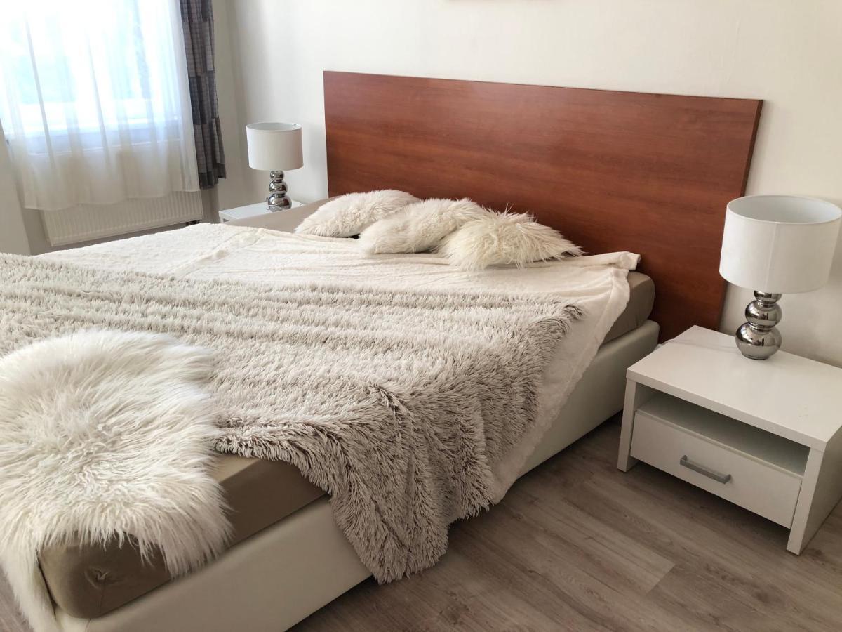 Apartmany Galeta Karlovy Vary Bagian luar foto