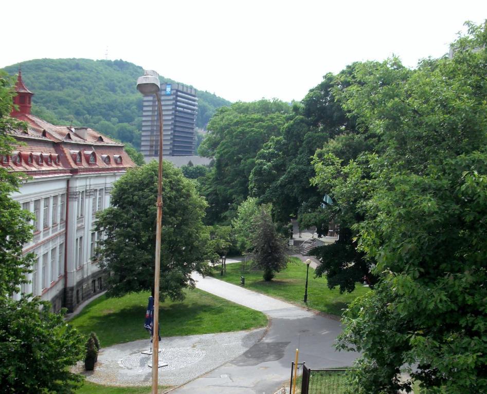 Apartmany Galeta Karlovy Vary Ruang foto