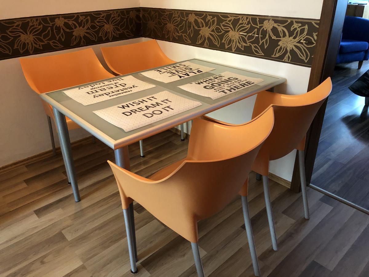 Apartmany Galeta Karlovy Vary Bagian luar foto